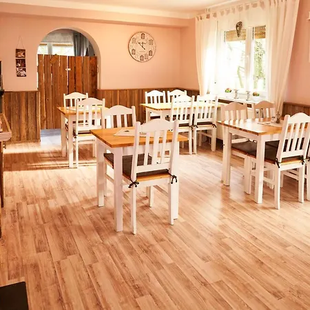 Haus Am Bach - Gemuetliche Pension Guest house Allershausen