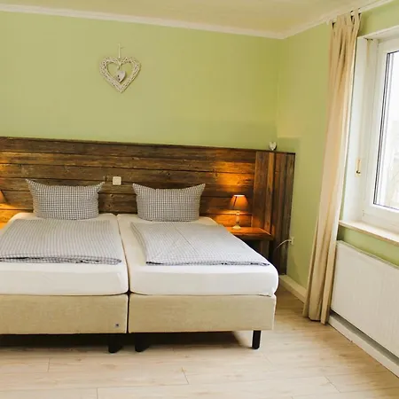 Guest house Haus Am Bach - Gemuetliche Pension Allershausen