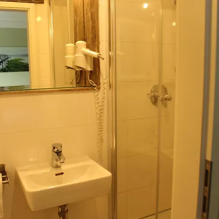 Haus Am Bach - Gemuetliche Pension 2*