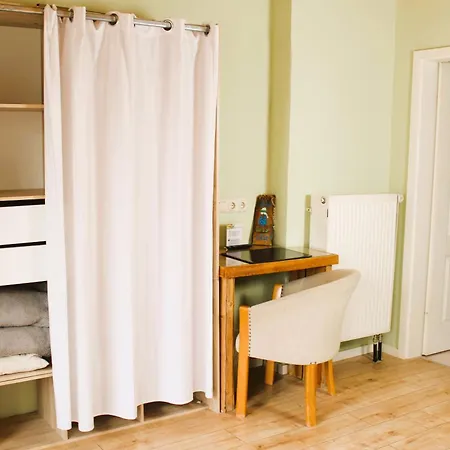 Guest house Haus Am Bach - Gemuetliche Pension Allershausen