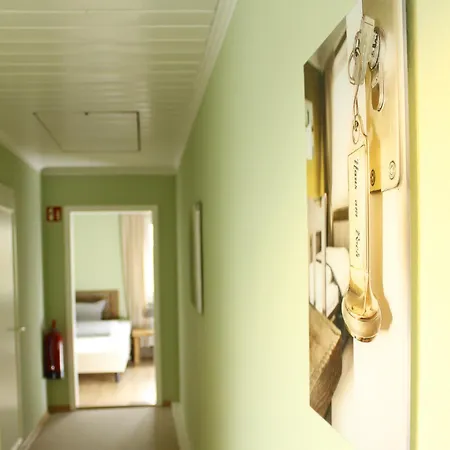 Haus Am Bach - Gemuetliche Pension Allershausen