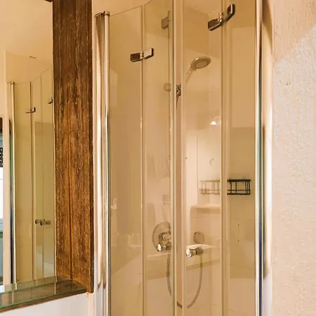 Guest house Haus Am Bach - Gemuetliche Pension Allershausen